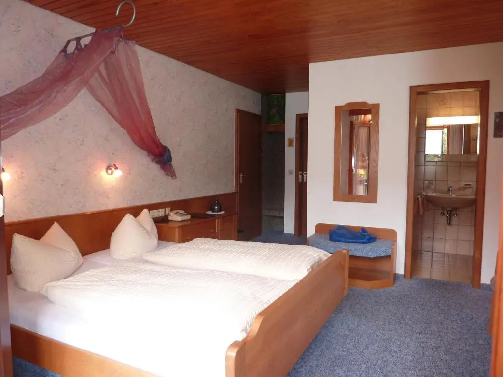 Atina Hotel