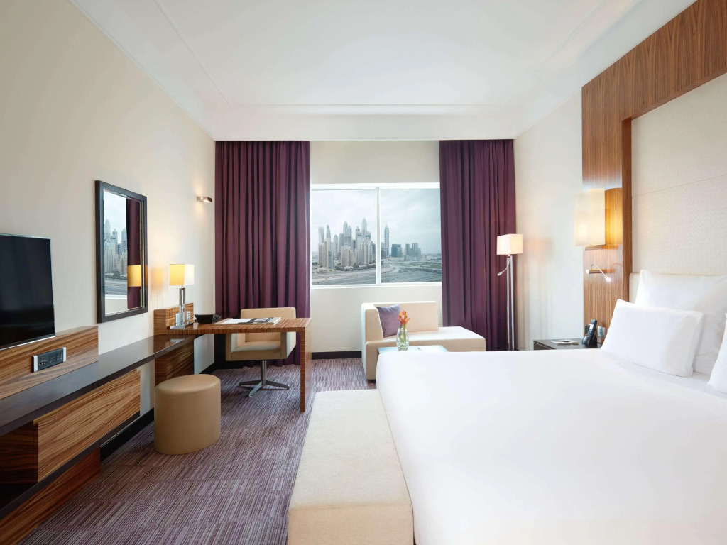 Pullman Dubai Jumeirah Lakes Towers