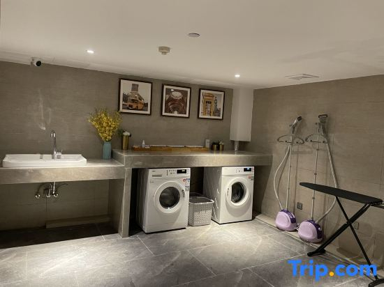 Homeinn Plus Hotel (Hangzhou West Lake Pedestrian Street Hubin Intime)