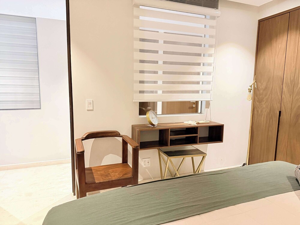 Bolongo 2BR Your Exclusive Oceanfront Escape