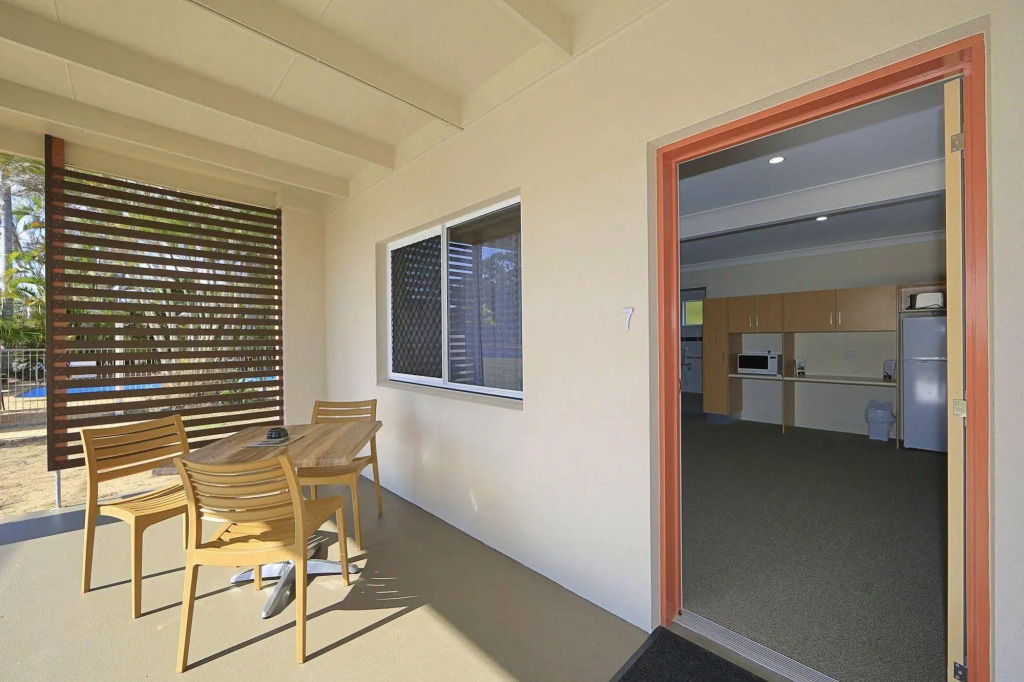 Moore Park Beach Inn