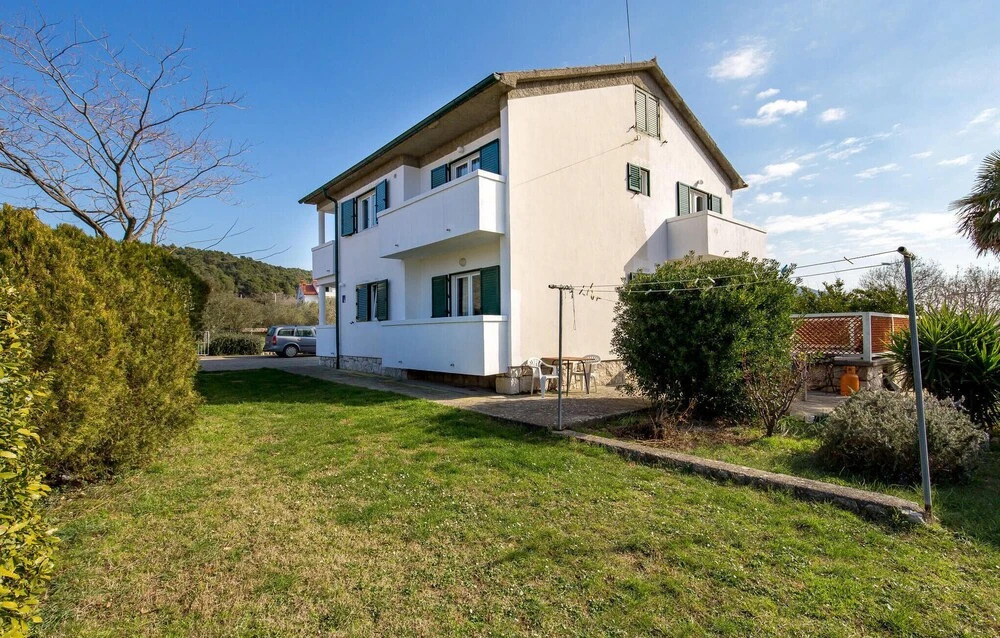 Amazing Home in Supetarska Draga With Wifi and 3 Bedrooms