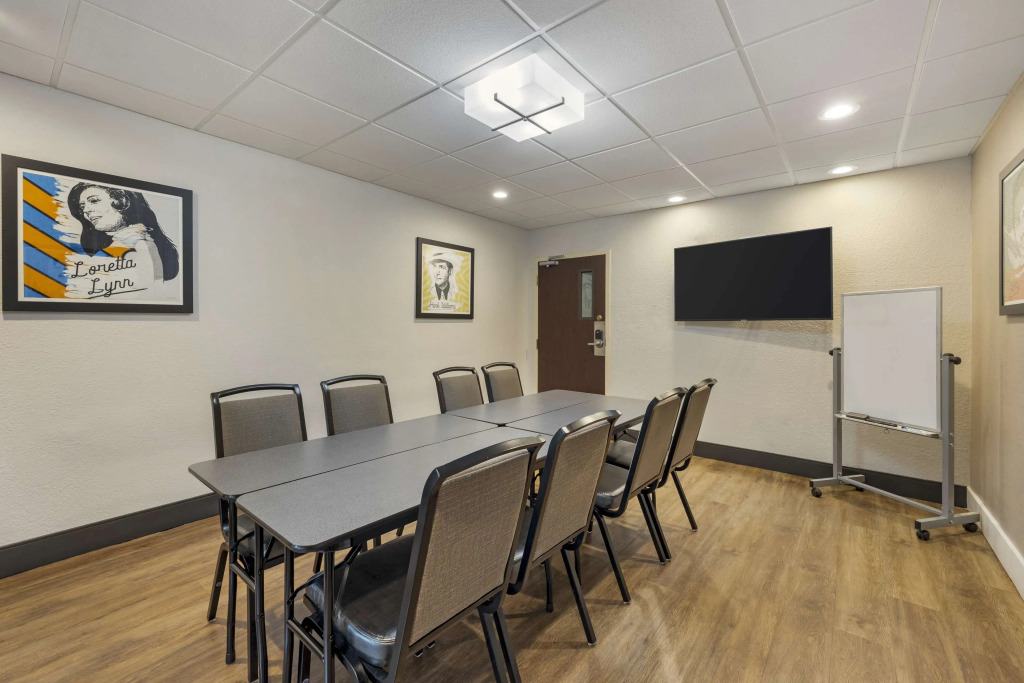 Best Western Plus Nashville Airport Hotel - BNA