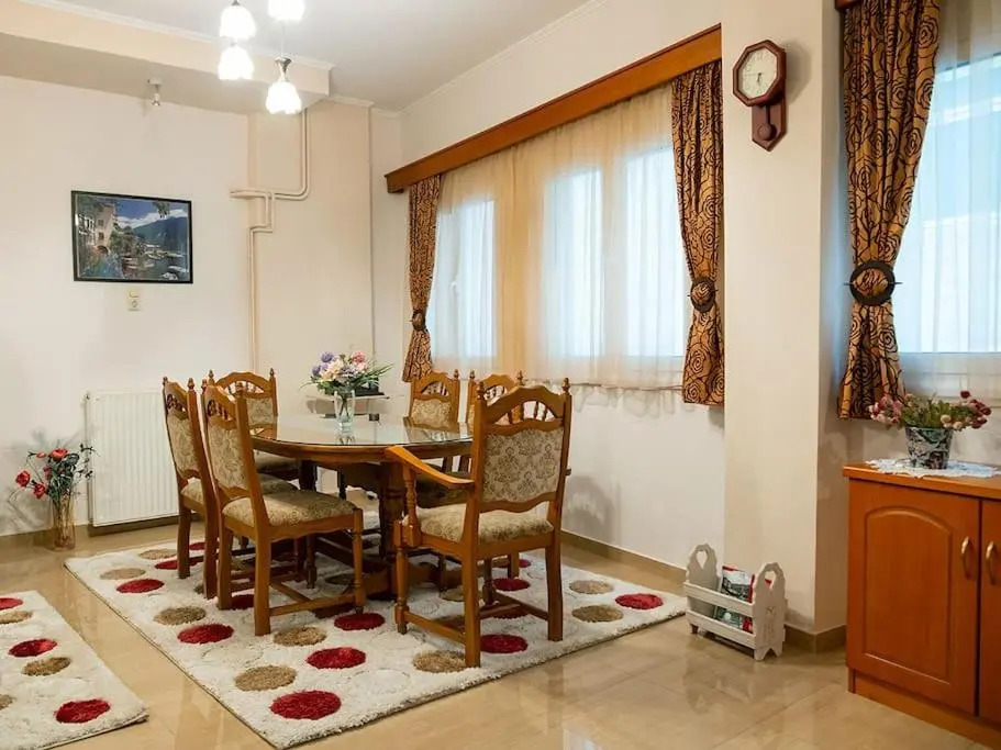 Marinas Apartment 6