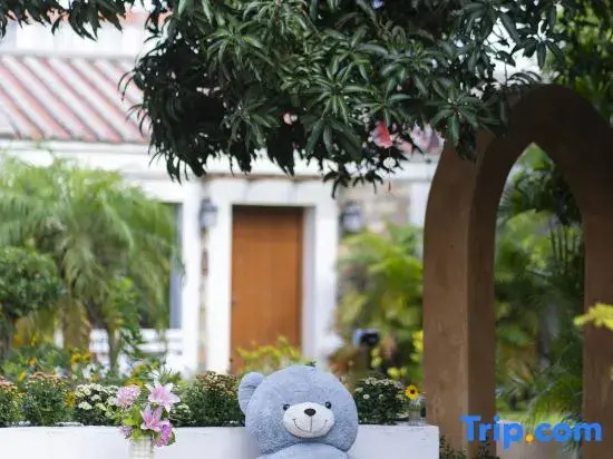 Weizhou Island Air Garden Homestay (Colorful Beach Shell Beach Branch)
