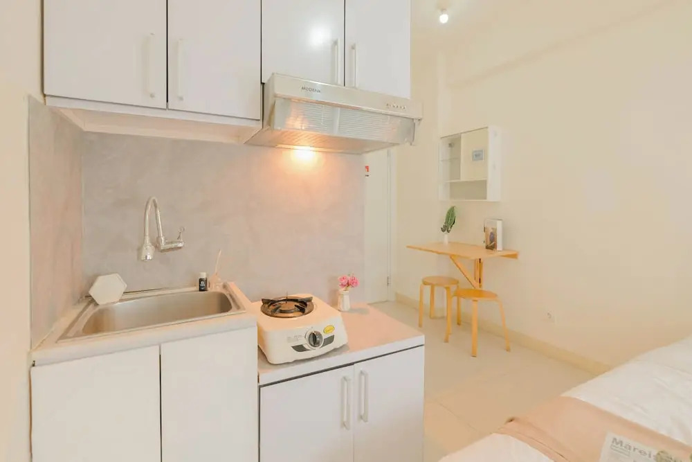Cozy Studio with Direct Access to Mall at Green Pramuka Apartment