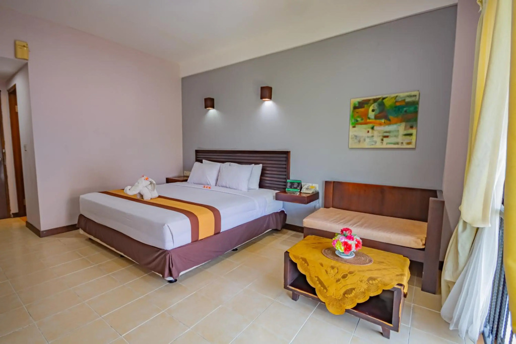 Grand Santhi Hotel