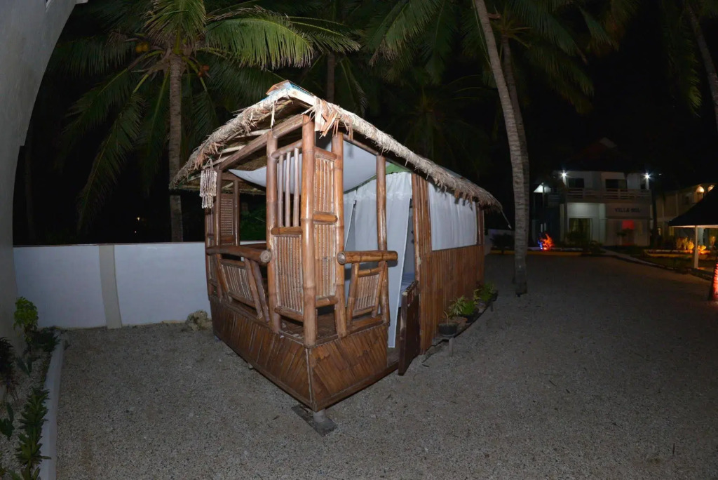 Lanas Beach Resort
