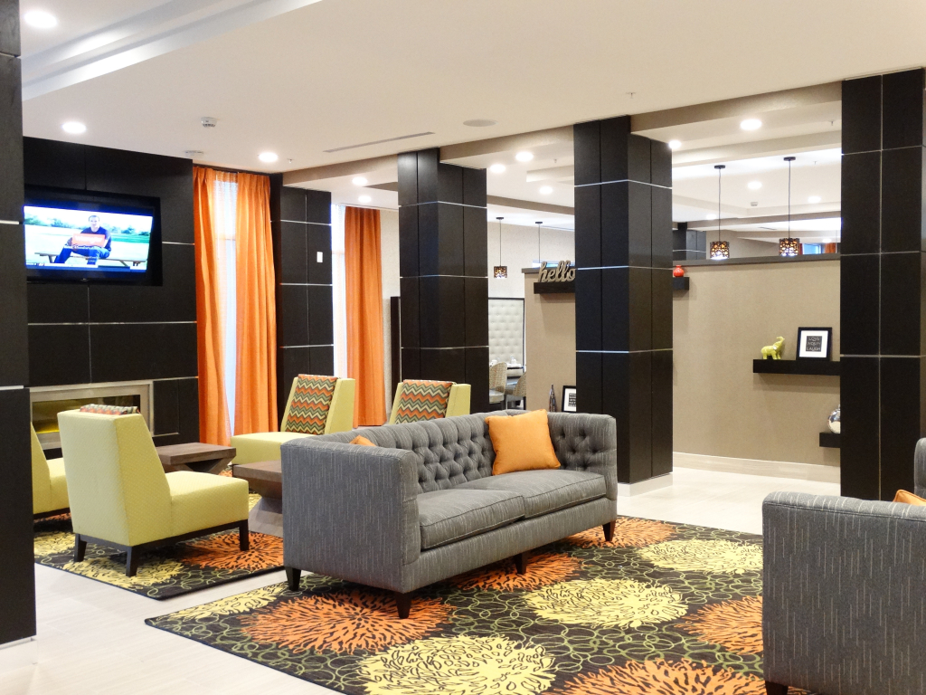 Holiday Inn Hotel And Suites Covington