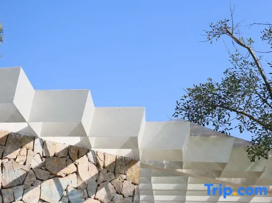 Xishuangbanna Jinghong Jinlong Jiarui Hot Spring Holiday Villa
