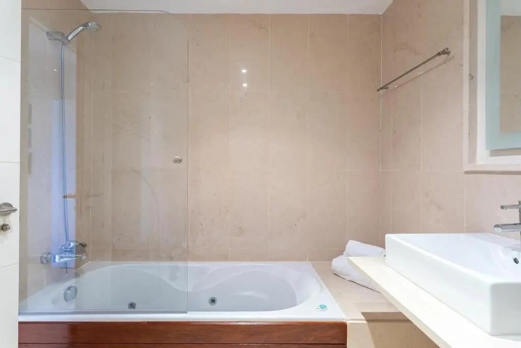 Hoyo 19 Luxury Apartment by GHR Rentals