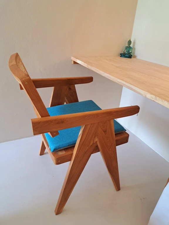 Lauras Guest House-adult only