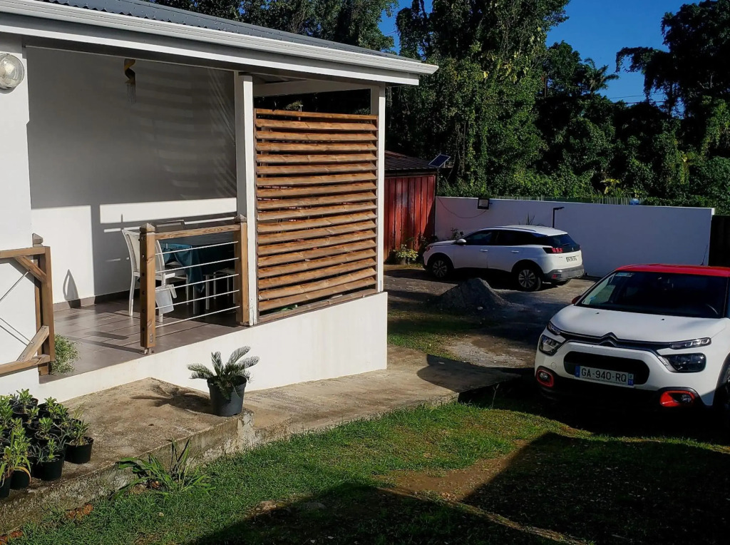 Appartement de 2 chambres a Sainte Rose a 500 m de la plage avec jardin et wifi