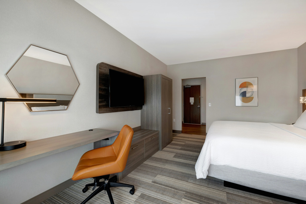 Holiday Inn Express & Suites - Glendale Downtown