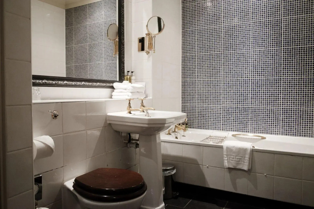 The White Hart Hotel