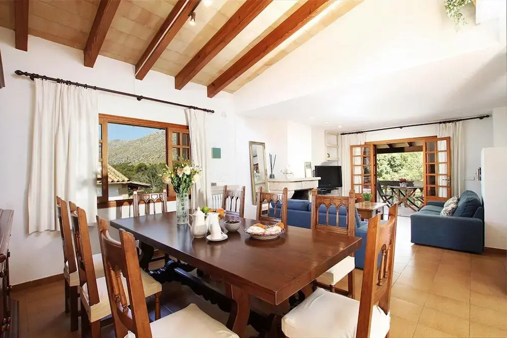 Villa - 4 Bedrooms with Pool and WiFi - 108763