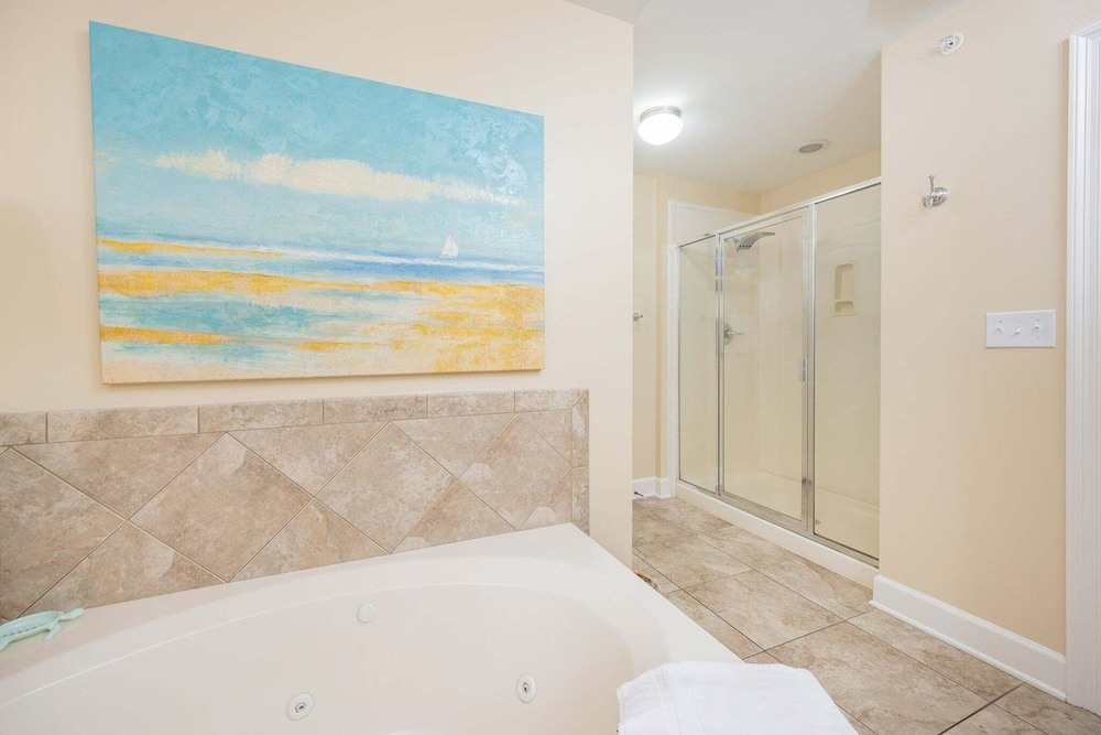 The Oasis 1010 Formerly Phoenix West Ii 1010 3 Bedroom Condo