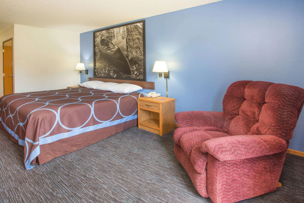 Super 8 by Wyndham Monmouth IL