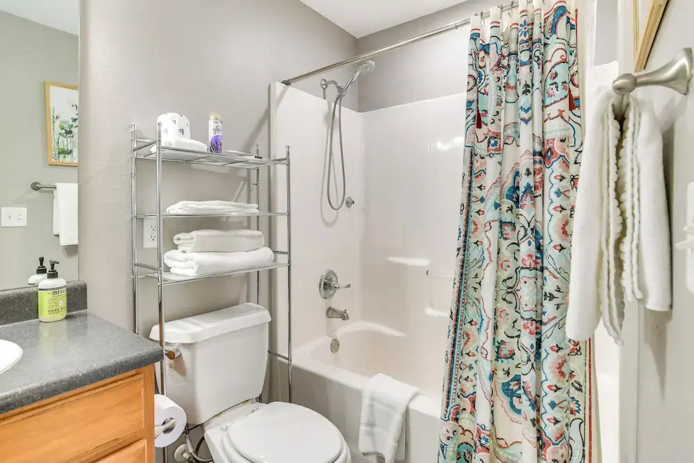 2 Mi to Branson Strip: Family Condo w/ Balcony!