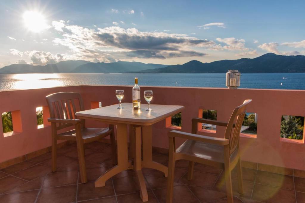 Thalassa Hotel