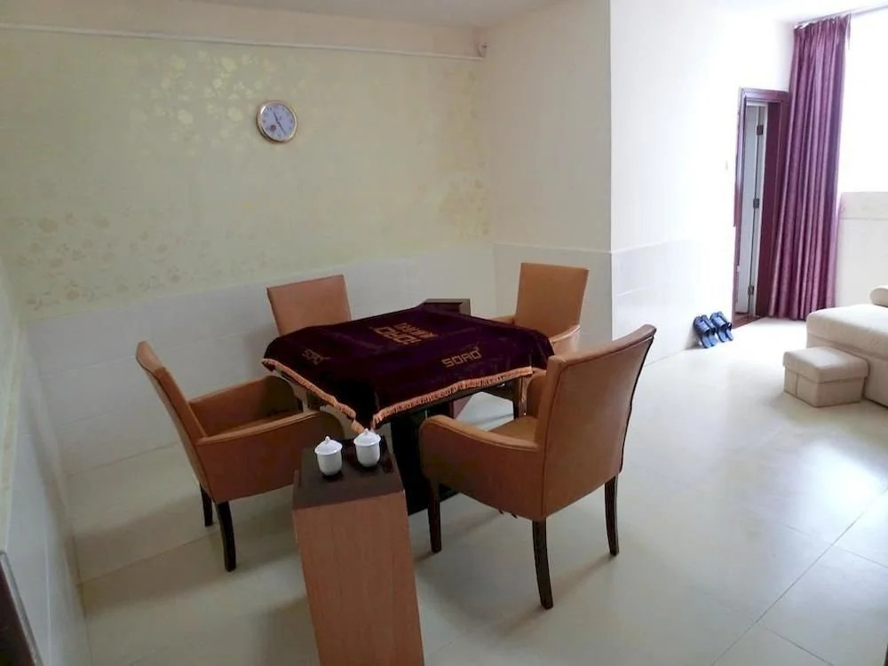 Haikou 0898 Business Hotel