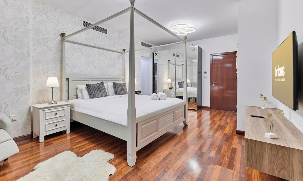 bnbme - Murjan 5 - 3BR & Maid Room