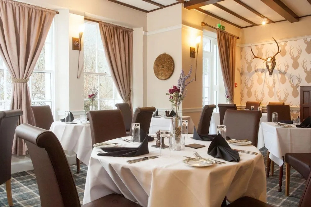 Glenmoriston Arms Hotel