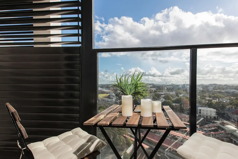Redfern One Bedroom Apartment with Views