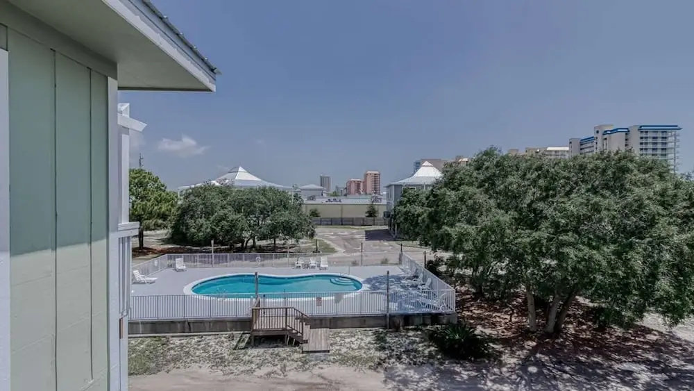 Romar Village 322- Short Walk to Beach Pool
