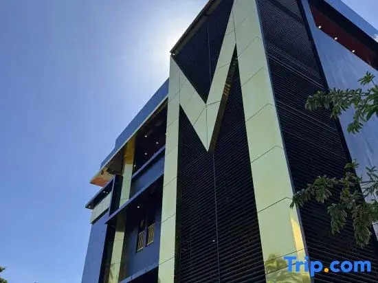 M\M Hotel