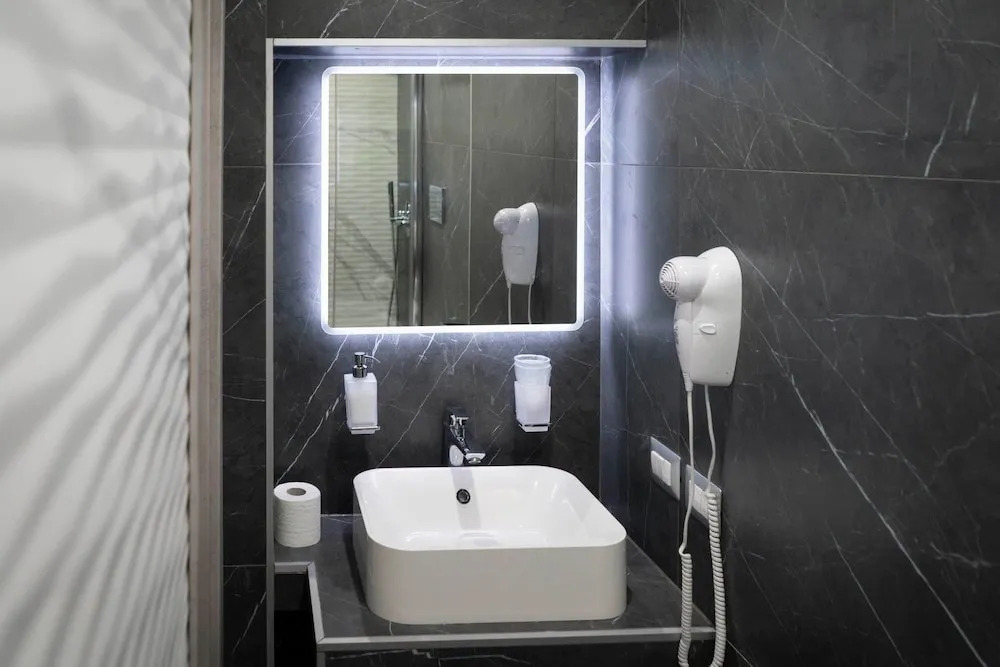 Riviera 33 Luxury Rooms