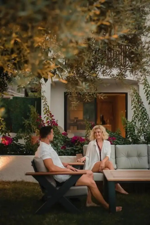 Icon Beach Suites Hotel Sovalye Island