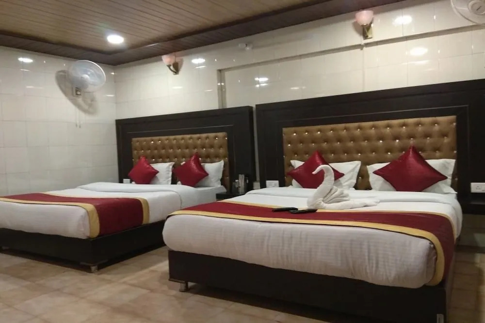 Goroomgo Hotel City Palace Nainital