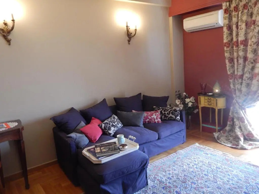 Athens-Plaka, Peter’s beautiful apartment in Temple of Zeus