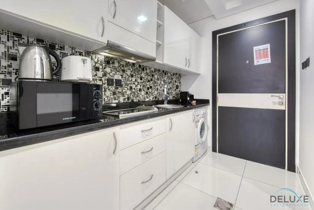 Radiant Studio at Giovanni Boutique Suites DSC by Deluxe Holiday Homes