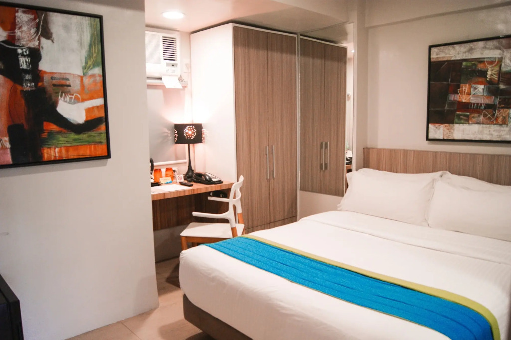 Z Pad Residences