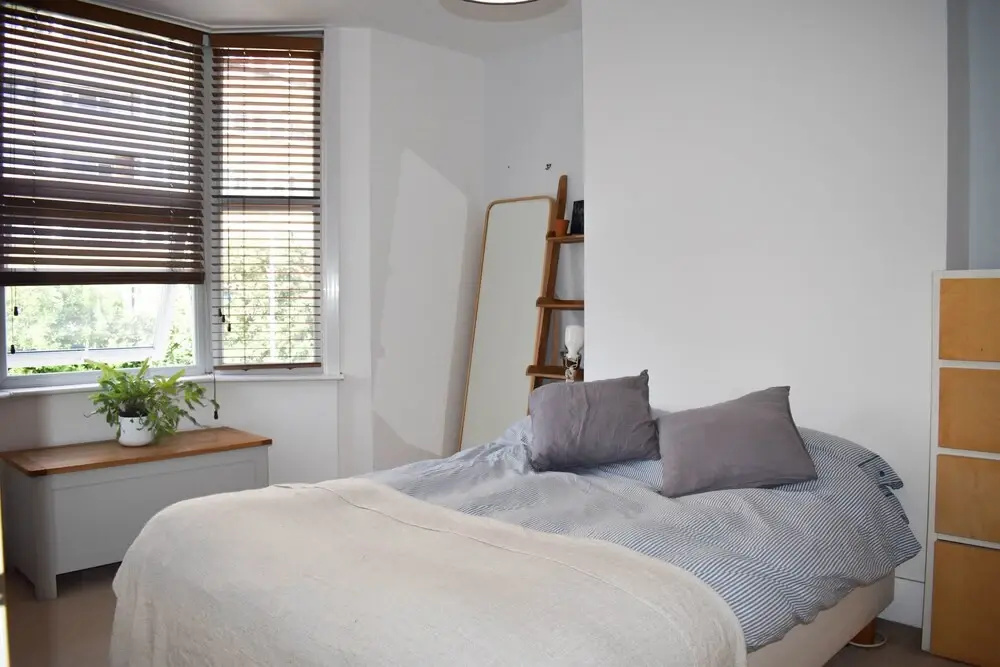 Cosy 1 Bedroom Modern Maisonette with Summertime Balcony