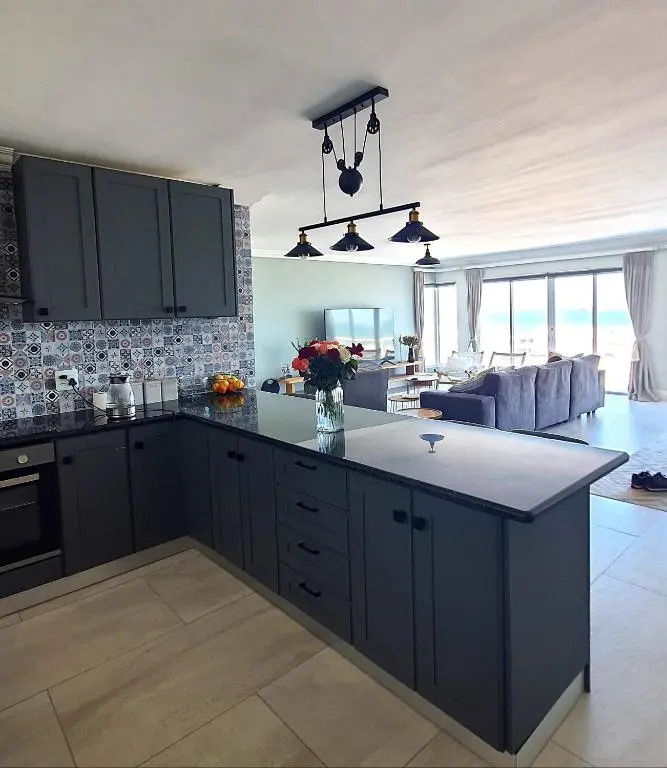 2 Dolphin Ridge , Bloubergstrand