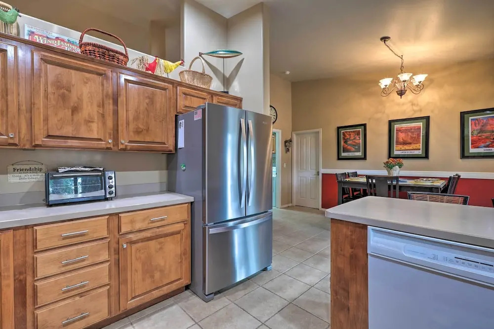 Arizona Home w/ Patio, Fire Pit & Gas Grill