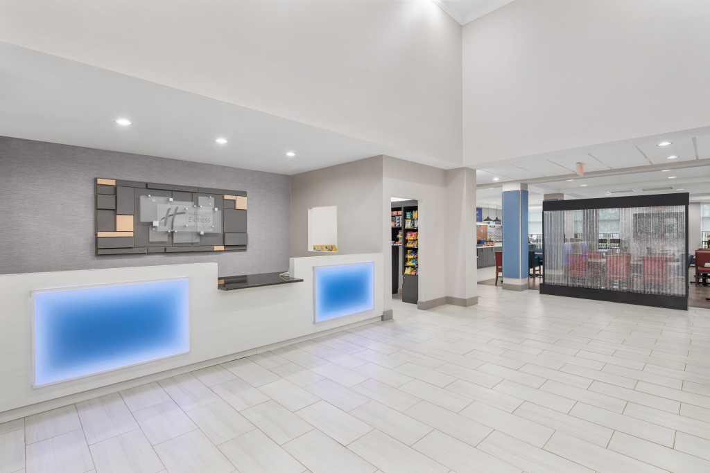 Holiday Inn Express Hotel & Suites Palm Bay by IHG