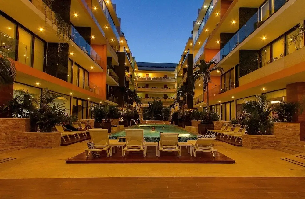 Studio close to 5th Av, with Amazing Roof Pool View, Gym, Spa and more
