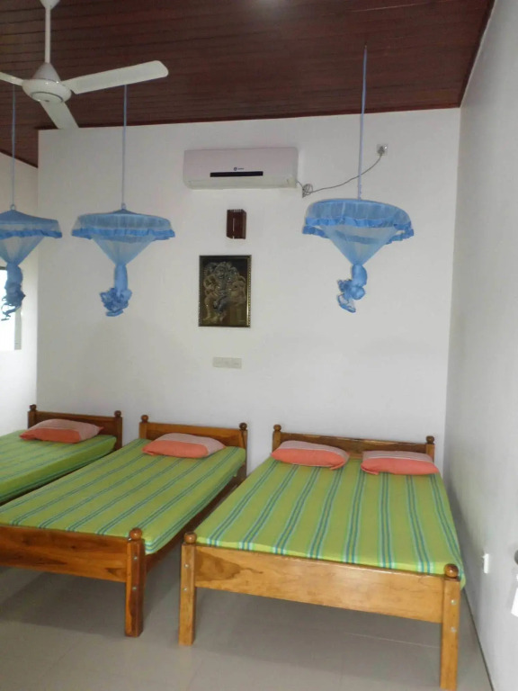 Rathna Holiday Resort