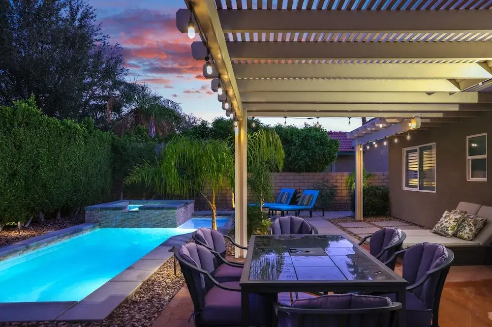 The Cozy Vibe w/ Pool & Spa