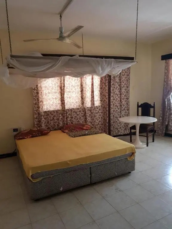 Surahi Restaurant & Guest House