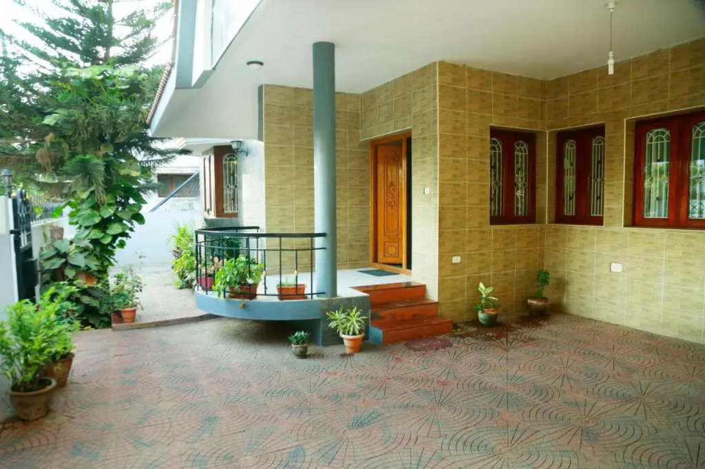 ZuriEL Suite GUEST HOUSE