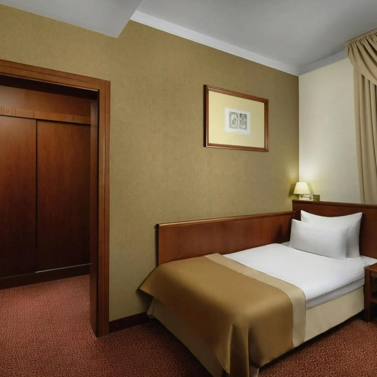 Отель Mercure Szekesfehervar Magyar Kiraly Hotel