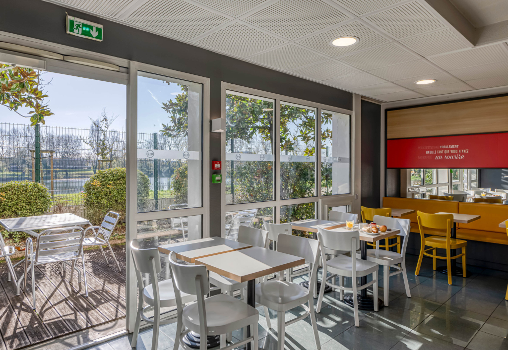 B&B HOTEL Bordeaux Lac sur Bruges