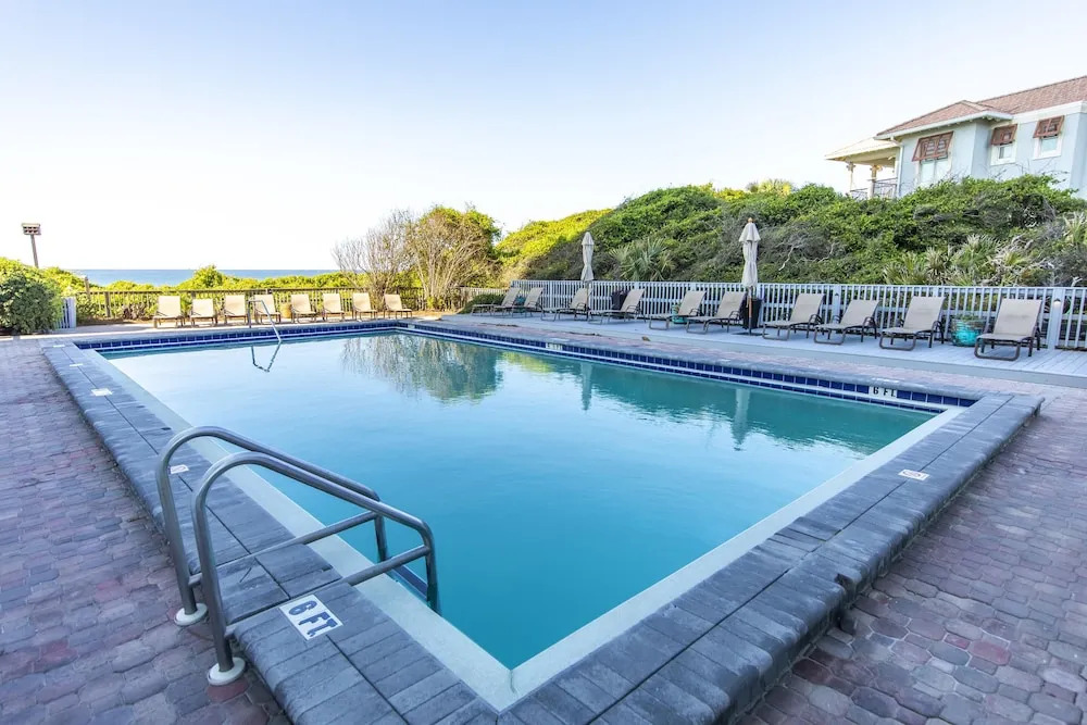 One Seagrove Place 0206