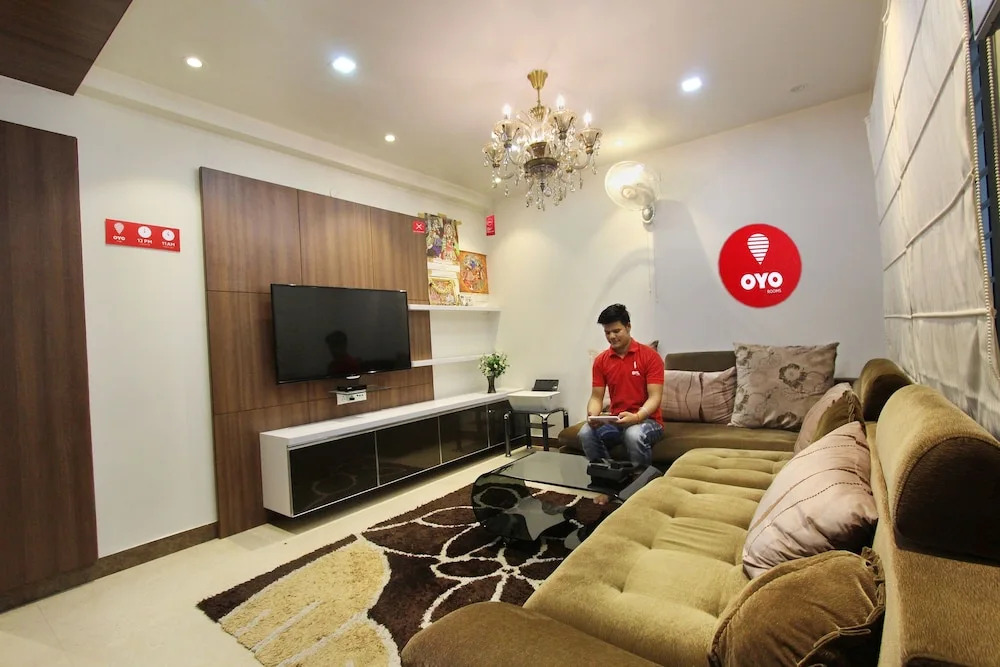 OYO 2132 Apartment Aditya Residency