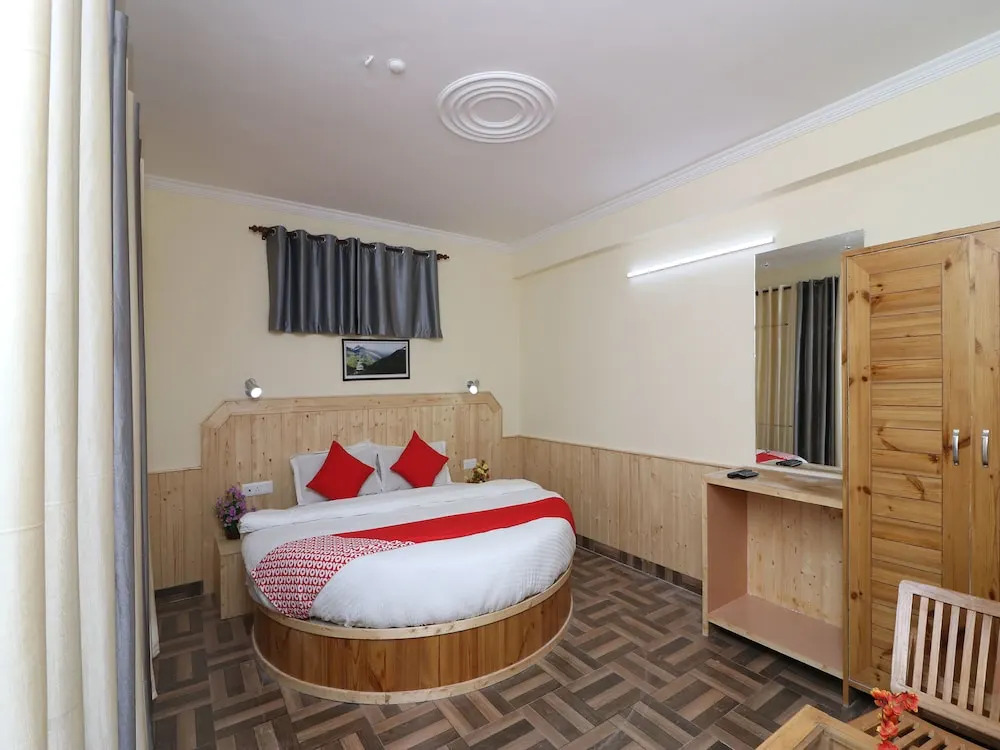 OYO 13715 Home Exotic River View Naggar Road